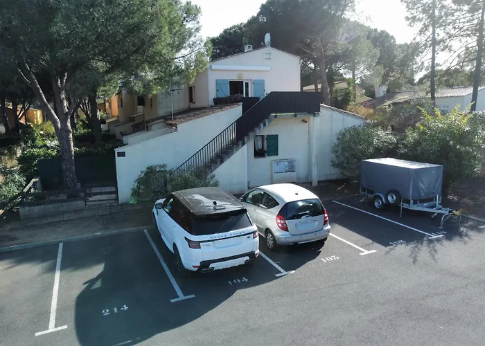 Proche Village Naturiste, Terrasse Et Parking *